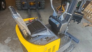 Mini excavadora 1000Kgs