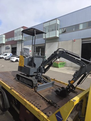 Mini excavadora 1000Kgs