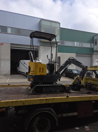 Mini excavadora 1000Kgs
