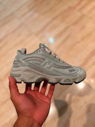 New Balance 1000 Gris/Plata 27.5cm
