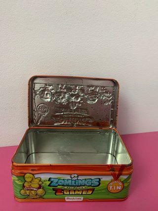 Caja Zomlings con figuras