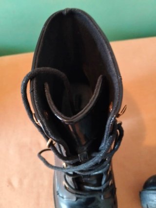 Botines negros charol con cordones talla 39