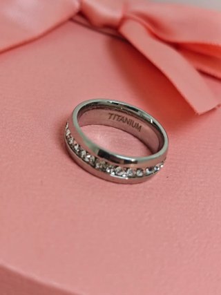 Anillo Titanio con Circonitas Talla Pequeña