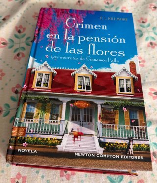 Crimen en la pensión de las flores