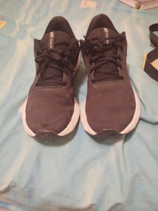 Zapatillas Nike Revolution Negro/Blanco.