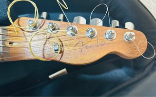 Impresionante Guitarra Fender Acoustasonic Player