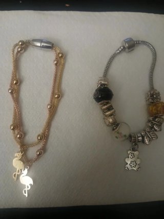 Conjunto de 2 pulseras doradas y plateadas