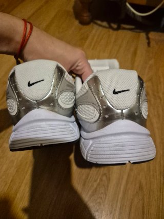 Nike V5 RNR (GS) Blanco/Gris Talla 39