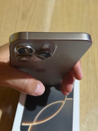 iPhone 16 Pro Max 1TB titanio natural.