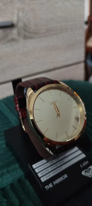Reloj ROXY The Mirror | 40mm | Nuevo con caja