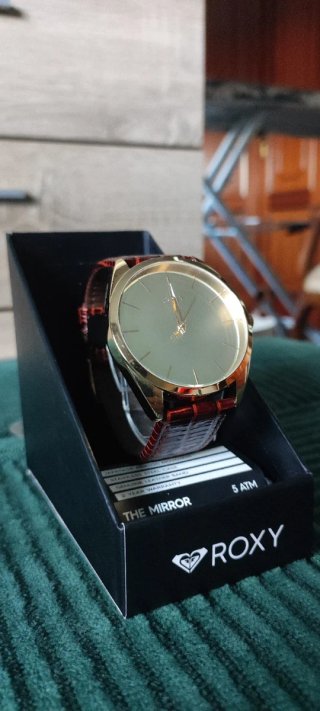 Reloj ROXY The Mirror | 40mm | Nuevo con caja