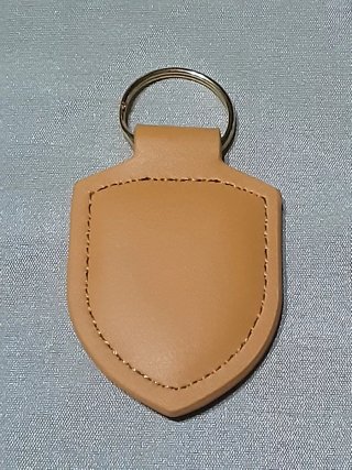 Llavero Porsche Piel Amarillo Mostaza Dorado