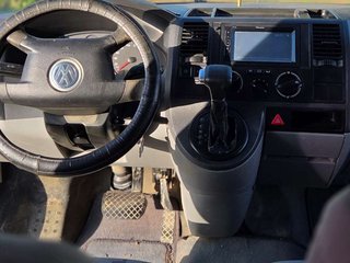 VOLKSWAGEN caravelle