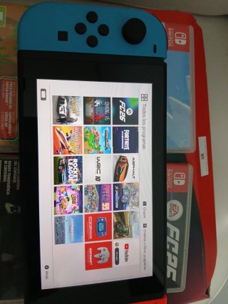 Nintendo Switch Azul y Naranja