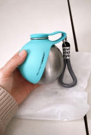 Botella de agua Superdesign para perros