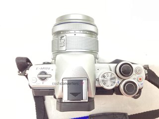 camara digital evil olympus om-d e-m10