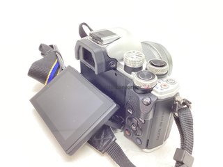 camara digital evil olympus om-d e-m10