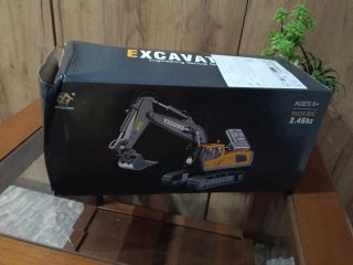 Excavadora teledirigida 11CH R/C 2.4Ghz