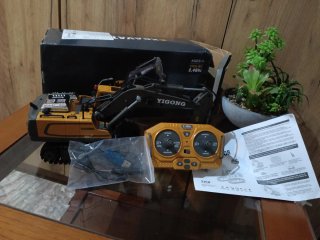 Excavadora teledirigida 11CH R/C 2.4Ghz