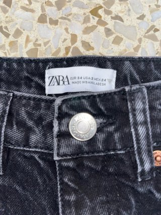 Vaqueros rectos negros Zara