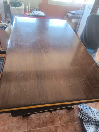 Mesa de comedor grande de madera