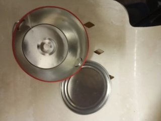 Bote metálico Kit Kat