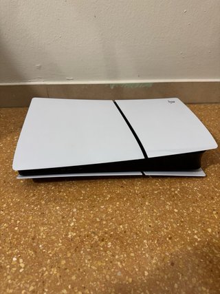 PS5 Slim Digital 1TB + Mando – Como nueva