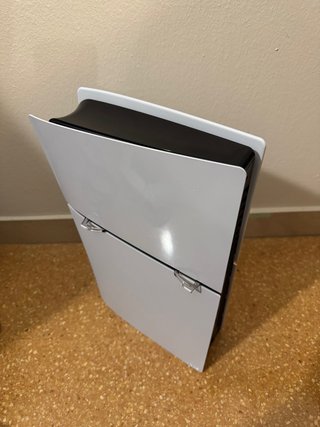 PS5 Slim Digital 1TB + Mando – Como nueva
