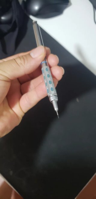 Lápiz de dibujo plateado