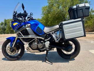 Moto Azul y gris
