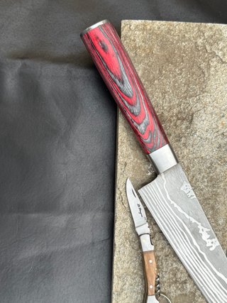 Cuchillo Gyuto Damasco 33.5cm + Caja + Llavero