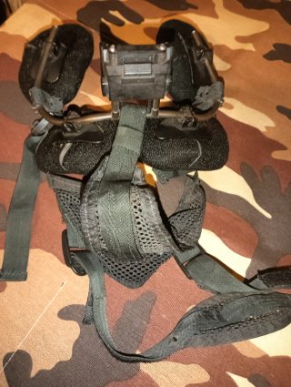 Montura para visor nocturno