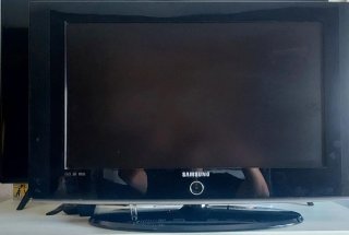 TV Samsug 26'' (HDMI) + Amazon Fire TV Stick