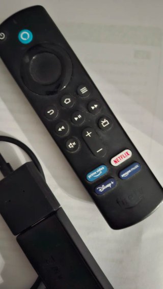 TV Samsug 26'' (HDMI) + Amazon Fire TV Stick