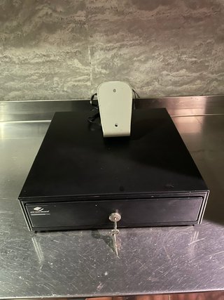 Cajón de cobro metálico negro