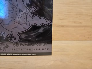 Pokémon Center Pitch Black ETB Inglés