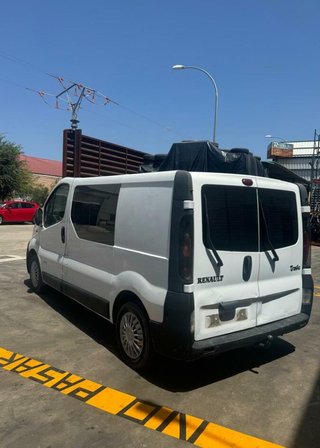 7700311372 faro derecho renault trafic caja 421721