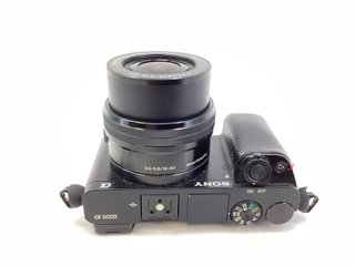 camara digital evil sony alpha a6000 (ilce-6000)+16-50mm 1:3.5-5.6 oss