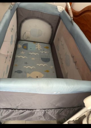 Parque infantil Jane sin usar