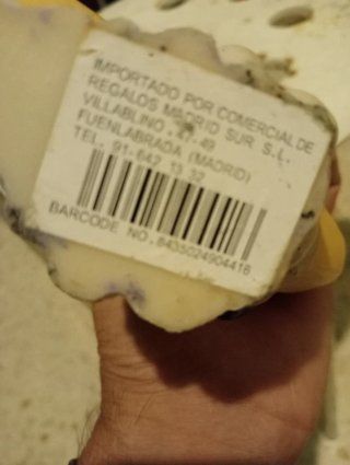 Figura de porcelana bruja luna escoba