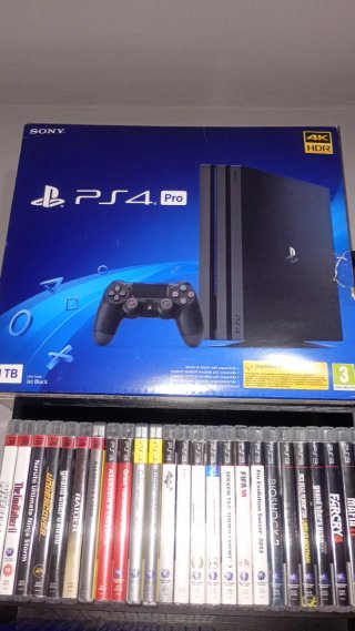 Lote PS4 Pro + Gafas VR + Mandos Move