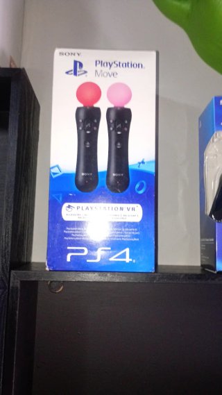 Lote PS4 Pro + Gafas VR + Mandos Move
