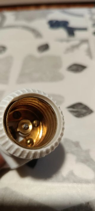 Casquillo cerámica antiguo