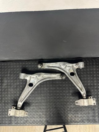 Trapecios Mercedes A45s 2020 (247 333 03 00)