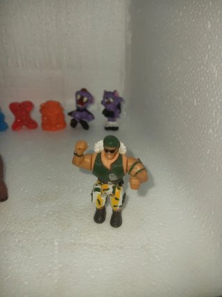 Lote de 10 figuras pequeñas