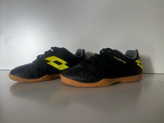 Zapatillas Fútbol Niño Lotto Negras