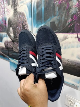 Zapatillas NUEVAS Hombre Talla 43