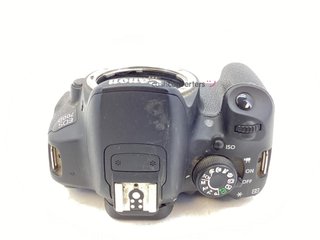 camara digital reflex canon eos 700d