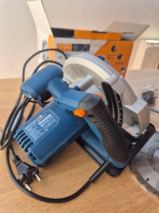 Sierra Circular Dexter 1300W + Caja