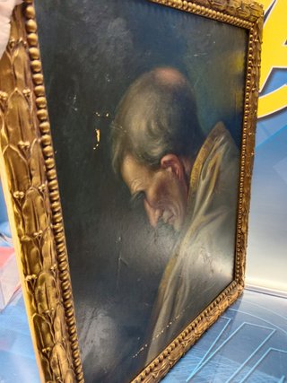 Curioso retrato de sacerdote. Óleo sobre tela s. XIX.